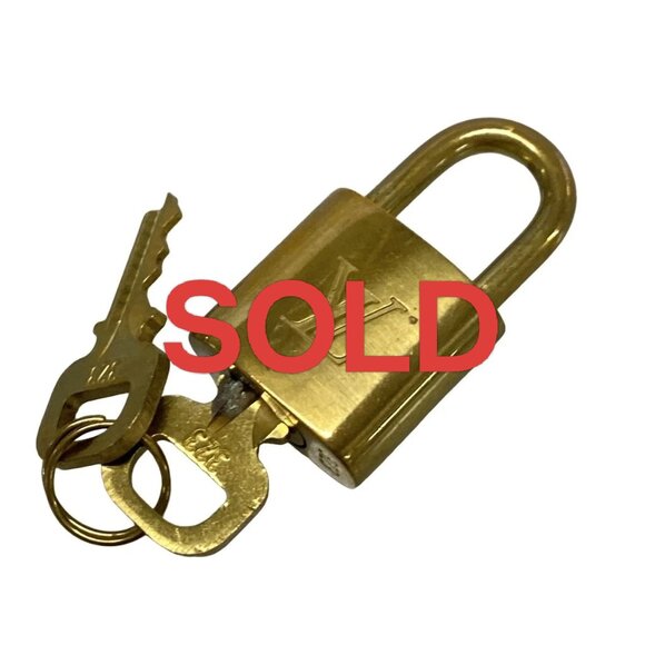 LOUIS VUITTON Padlock Gold Others - Unconfirmed Accessory 99-062425 - Picture 1 of 3